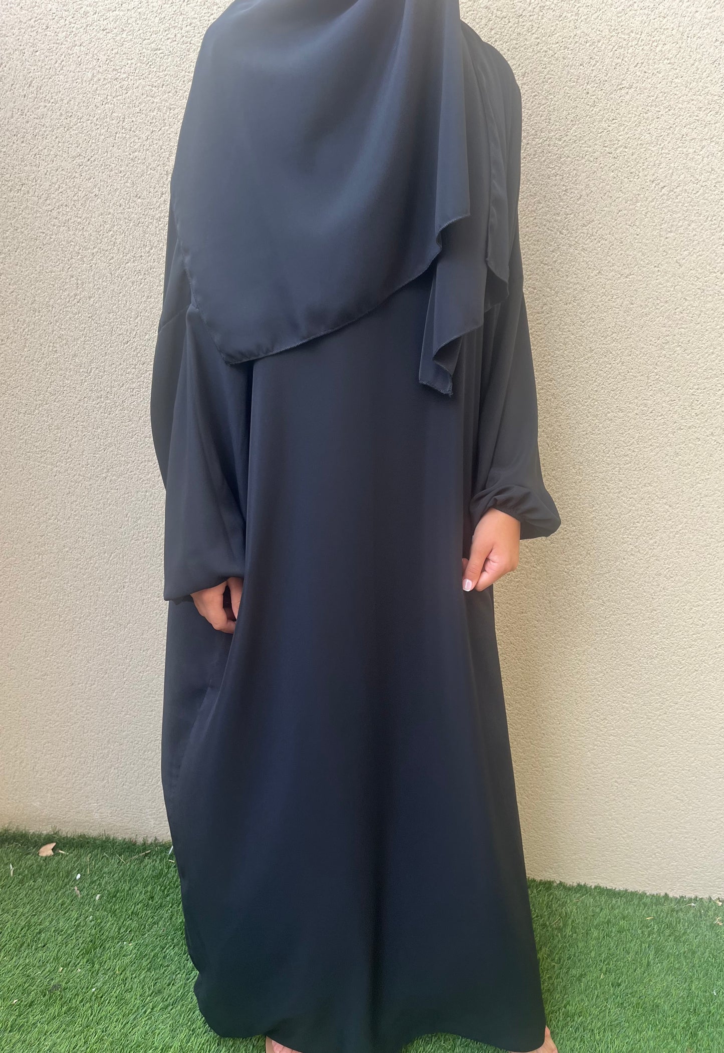 Abaya avec hijab intégré